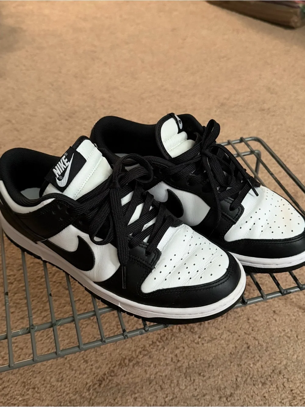 Nike Dunks Low - Black and White